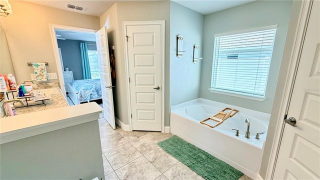 4015 TULLAMORE LANE, Auburndale, FL 33823