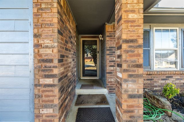 17715 S Santa Fe Street, Mounds, OK 74047