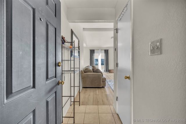 17715 S Santa Fe Street, Mounds, OK 74047