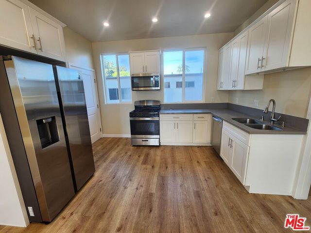 2726 S Cochran Avenue 202, Los Angeles, CA 90016