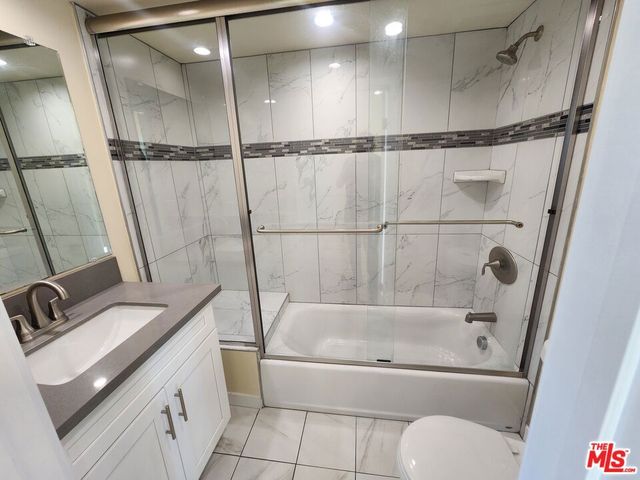 2726 S Cochran Avenue 202, Los Angeles, CA 90016