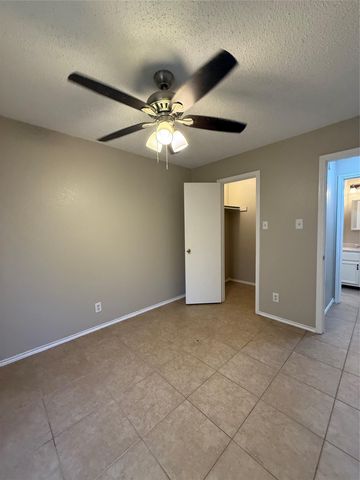 12306 Los Indios TRL A, Austin, TX 78729