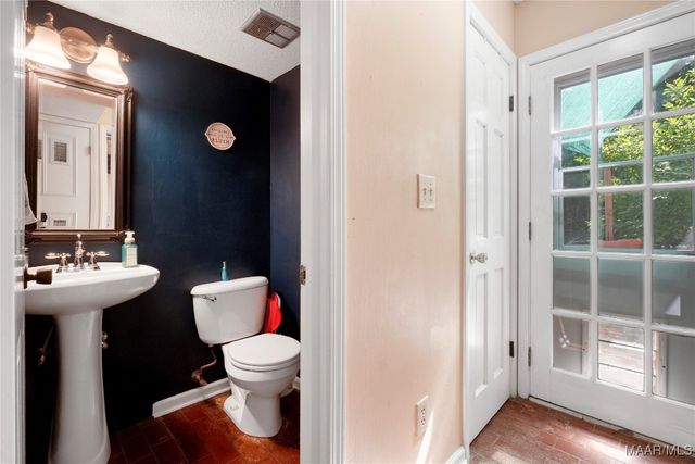 184 Fox Hollow Road, Montgomery, AL 36109