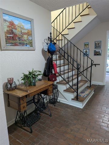 184 Fox Hollow Road, Montgomery, AL 36109