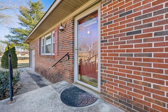 2921 Blanton Chapel Rd, Manchester, TN 37355