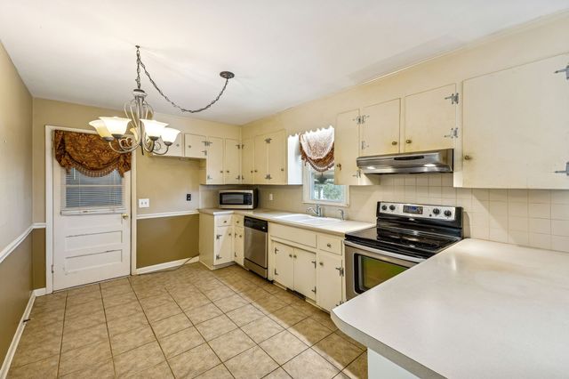 2921 Blanton Chapel Rd, Manchester, TN 37355