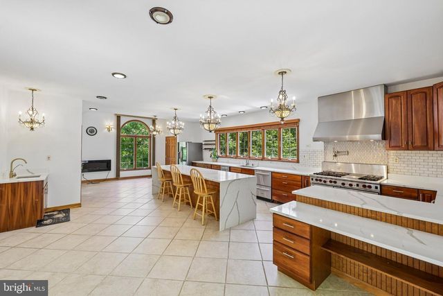 3632 BURKINS RD, Street, MD 21154