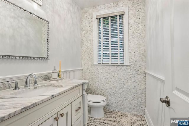 196 Haase Avenue, Paramus, NJ 07652