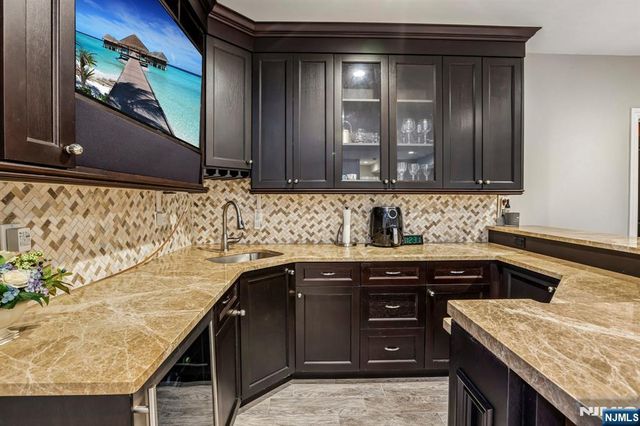 196 Haase Avenue, Paramus, NJ 07652