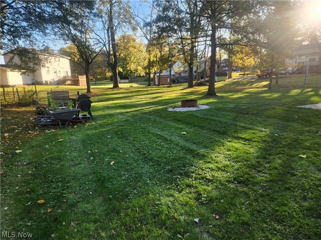 103 Pin Oak Trail, Seville, OH 44273