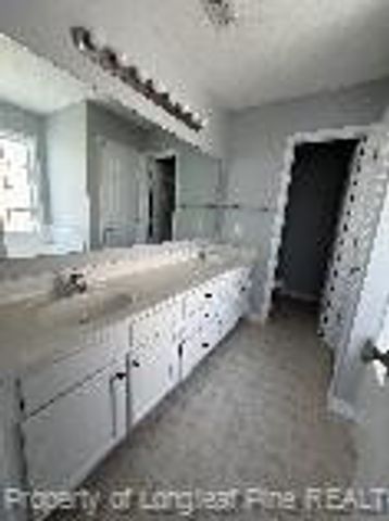 106 Boston Harbor, Cameron, NC 28326