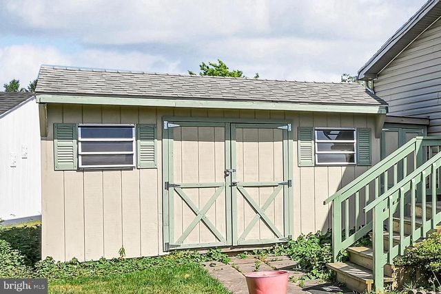 379 W SPRUCE ST, Palmyra, PA 17078