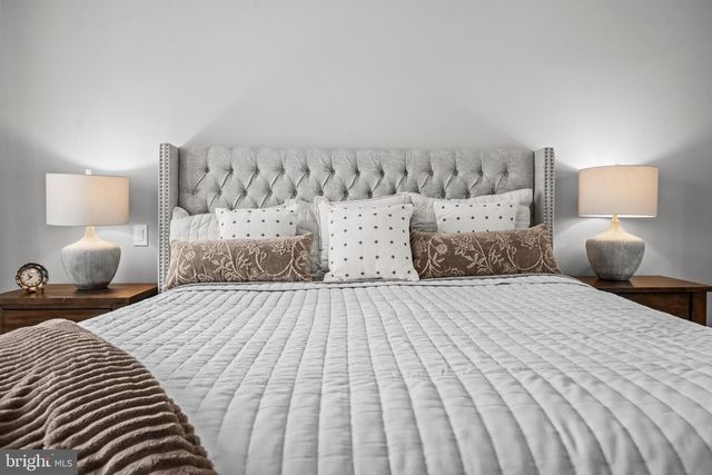 110 BATTERY POINT DR, Fredericksburg, VA 22406