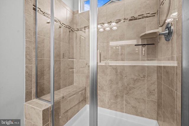 110 BATTERY POINT DR, Fredericksburg, VA 22406