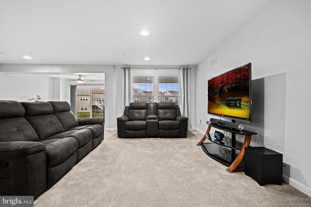 110 BATTERY POINT DR, Fredericksburg, VA 22406