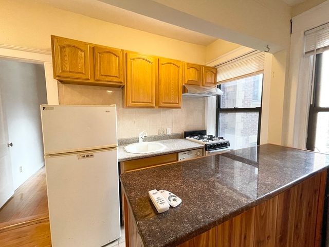 1269 Commonwealth Ave 4, Boston, MA 02134