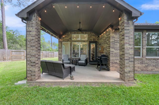251 Garden Rose Trail, Willis, TX 77318