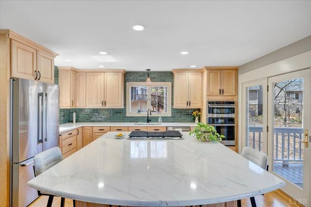 150 Waterwood Drive, Moneta, VA 24121