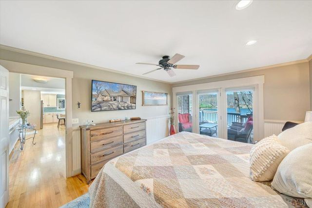 150 Waterwood Drive, Moneta, VA 24121