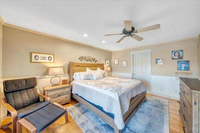 150 Waterwood Drive, Moneta, VA 24121