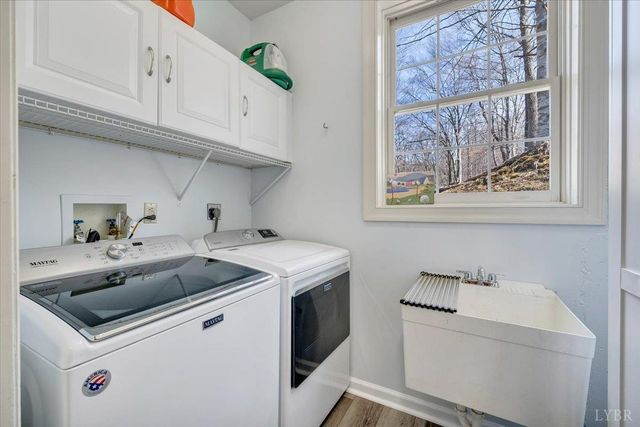 150 Waterwood Drive, Moneta, VA 24121