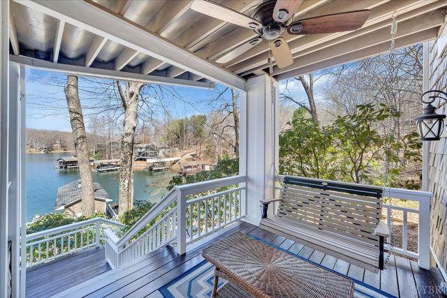 150 Waterwood Drive, Moneta, VA 24121