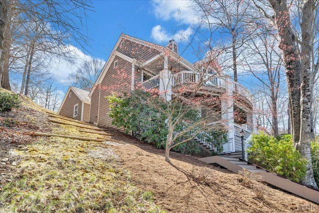 150 Waterwood Drive, Moneta, VA 24121