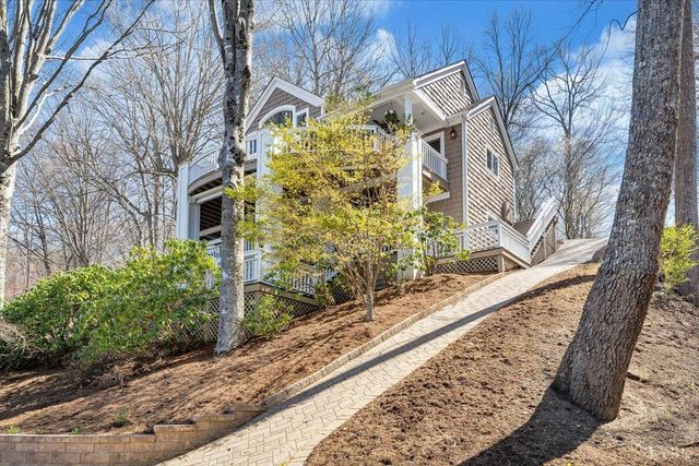 150 Waterwood Drive, Moneta, VA 24121