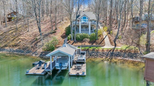 150 Waterwood Drive, Moneta, VA 24121