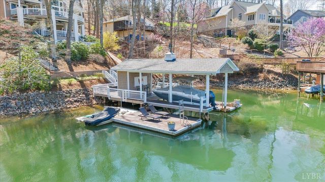 150 Waterwood Drive, Moneta, VA 24121