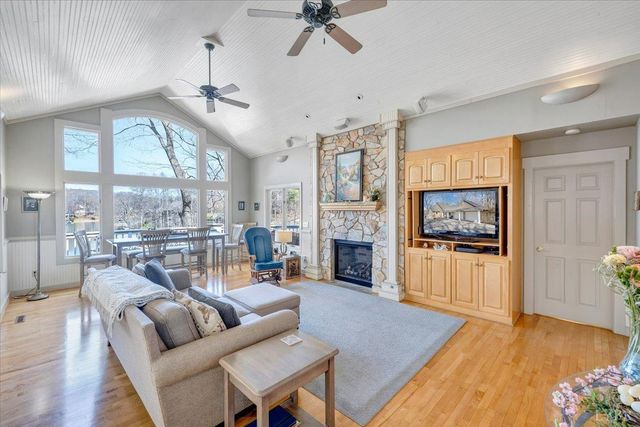 150 Waterwood Drive, Moneta, VA 24121