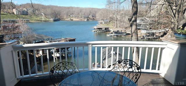 150 Waterwood Drive, Moneta, VA 24121