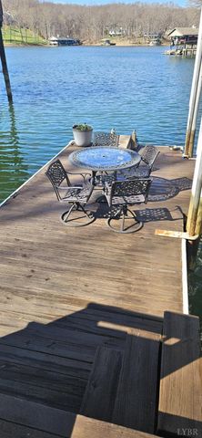 150 Waterwood Drive, Moneta, VA 24121