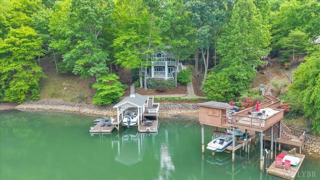 150 Waterwood Drive, Moneta, VA 24121