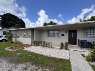 3632 SW 87th Avenue FRONT, Miami, FL 33165
