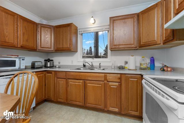 1102 W 29th Place, Anchorage, AK 99503