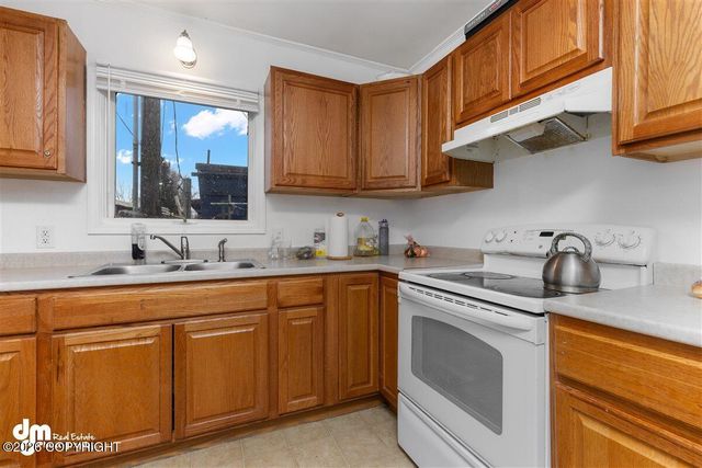 1102 W 29th Place, Anchorage, AK 99503