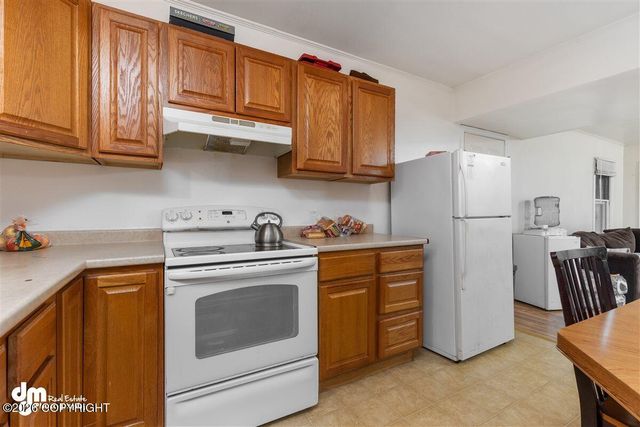1102 W 29th Place, Anchorage, AK 99503
