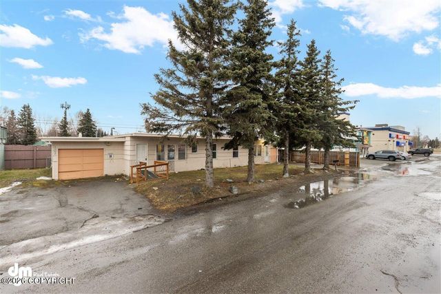 1102 W 29th Place, Anchorage, AK 99503