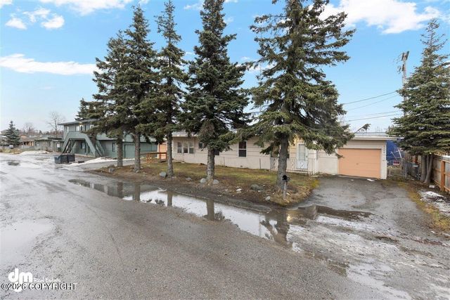 1102 W 29th Place, Anchorage, AK 99503