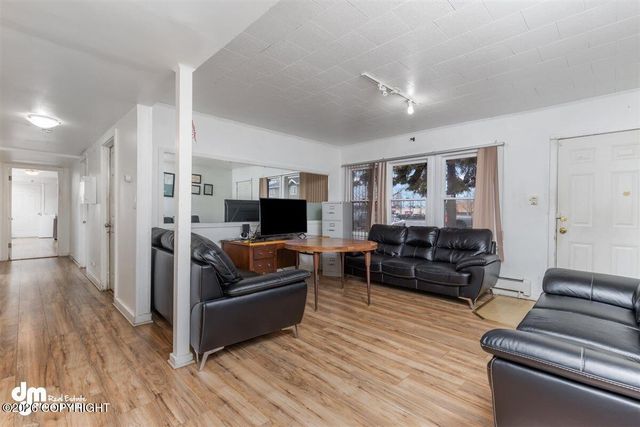1102 W 29th Place, Anchorage, AK 99503
