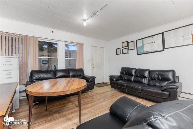 1102 W 29th Place, Anchorage, AK 99503