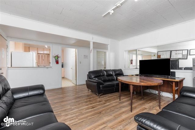 1102 W 29th Place, Anchorage, AK 99503