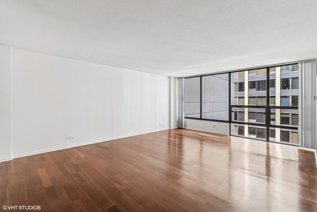230 E ONTARIO Street 2305, Chicago, IL 60611