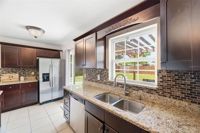 8685 MAGNOLIA DRIVE, Seminole, FL 33777