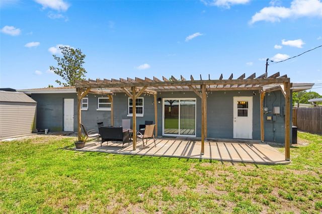8685 MAGNOLIA DRIVE, Seminole, FL 33777