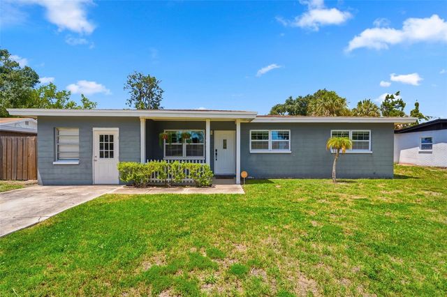 8685 MAGNOLIA DRIVE, Seminole, FL 33777