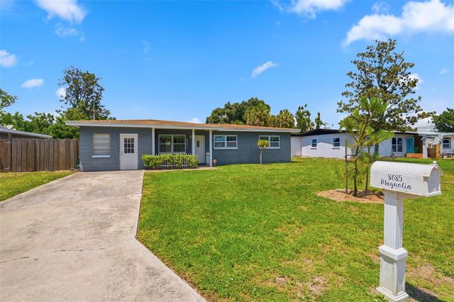 8685 MAGNOLIA DRIVE, Seminole, FL 33777