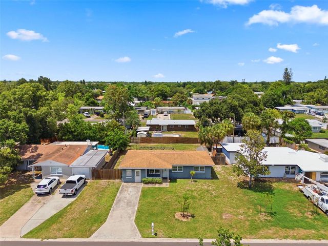 8685 MAGNOLIA DRIVE, Seminole, FL 33777