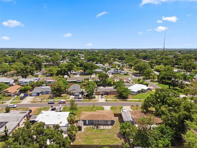 8685 MAGNOLIA DRIVE, Seminole, FL 33777